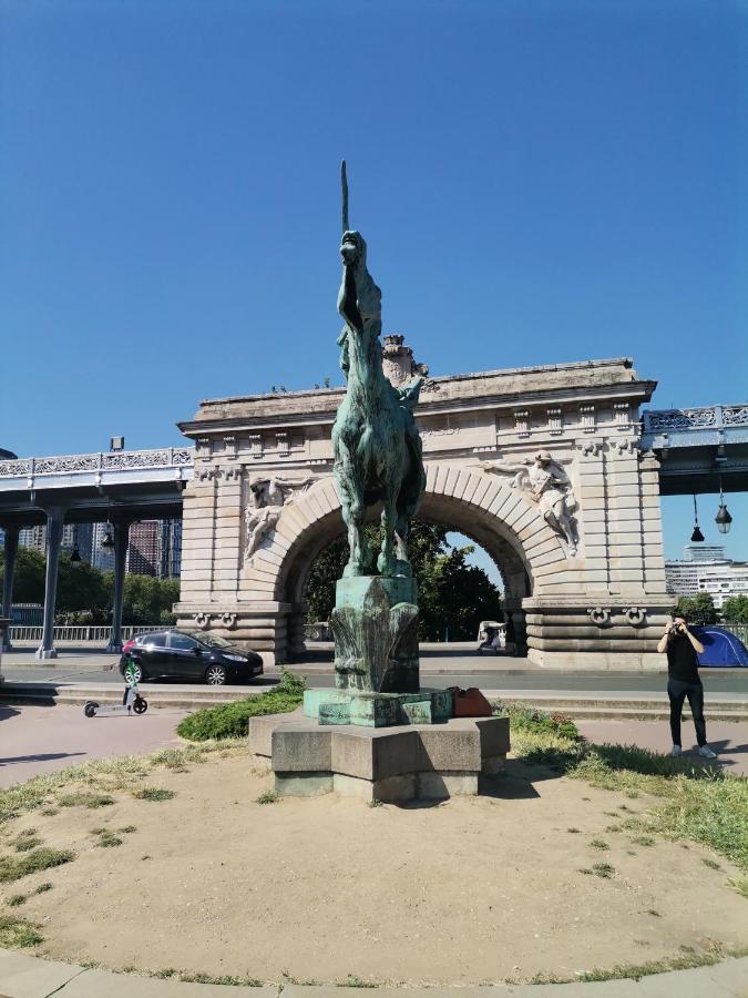 Toureifelchampselysee Parigi Esterno foto