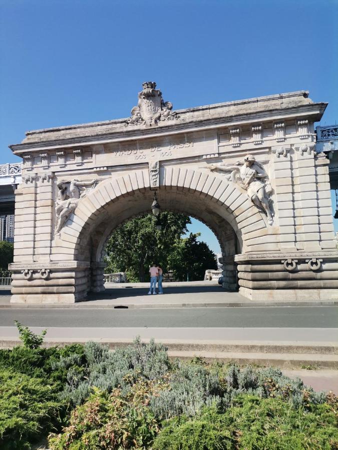 Toureifelchampselysee Parigi Esterno foto