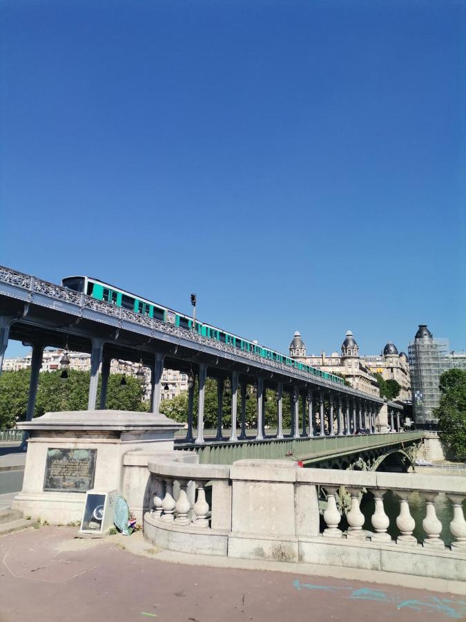 Toureifelchampselysee Parigi Esterno foto