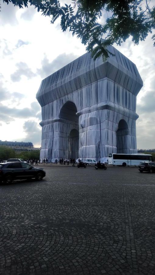 Toureifelchampselysee Parigi Esterno foto