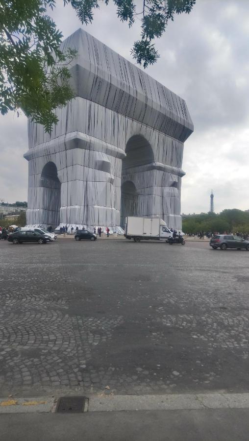 Toureifelchampselysee Parigi Esterno foto