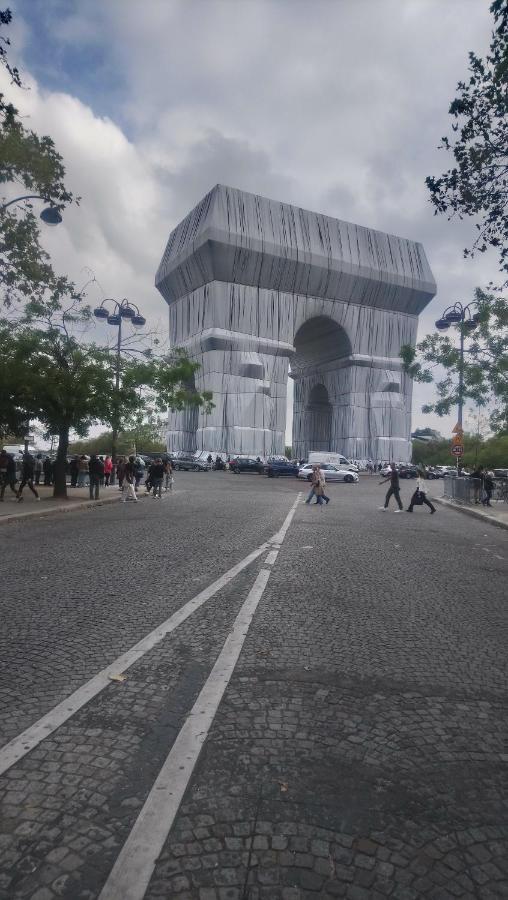 Toureifelchampselysee Parigi Esterno foto