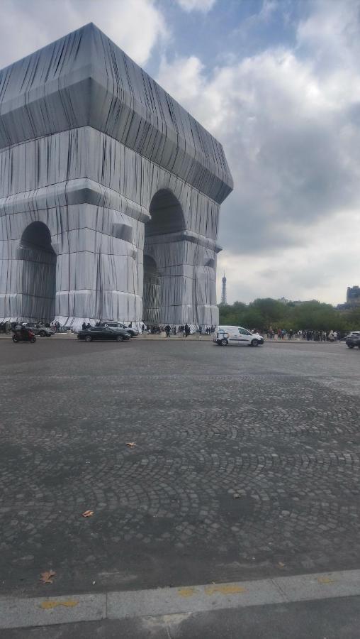Toureifelchampselysee Parigi Esterno foto