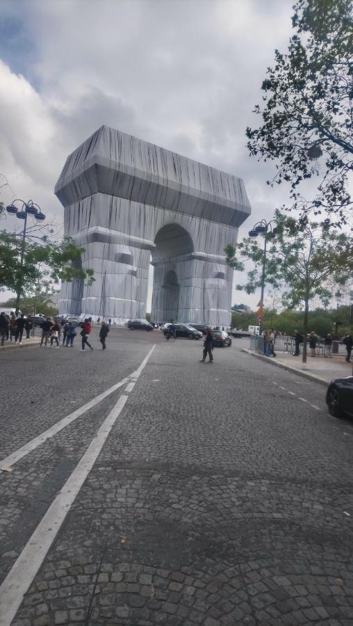 Toureifelchampselysee Parigi Esterno foto