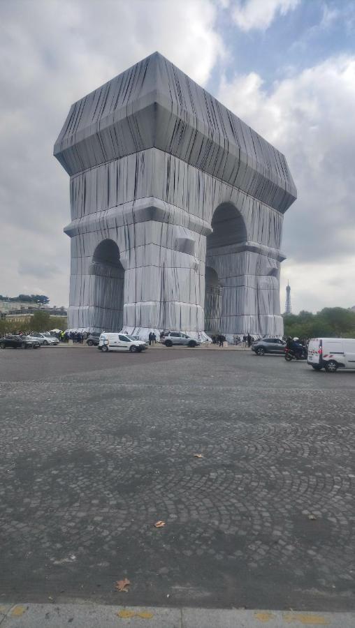 Toureifelchampselysee Parigi Esterno foto