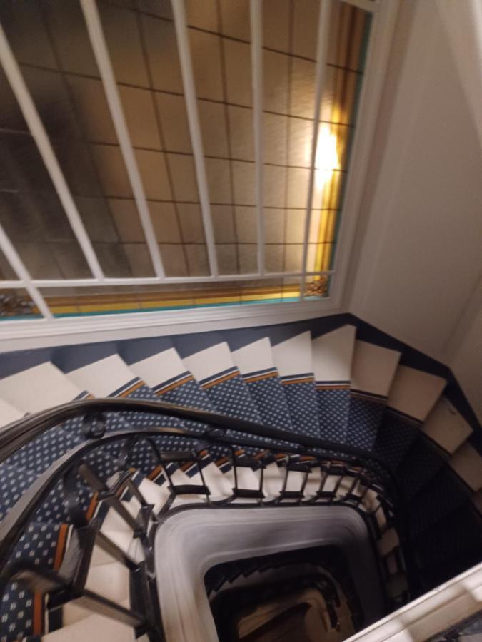 Toureifelchampselysee Parigi Esterno foto