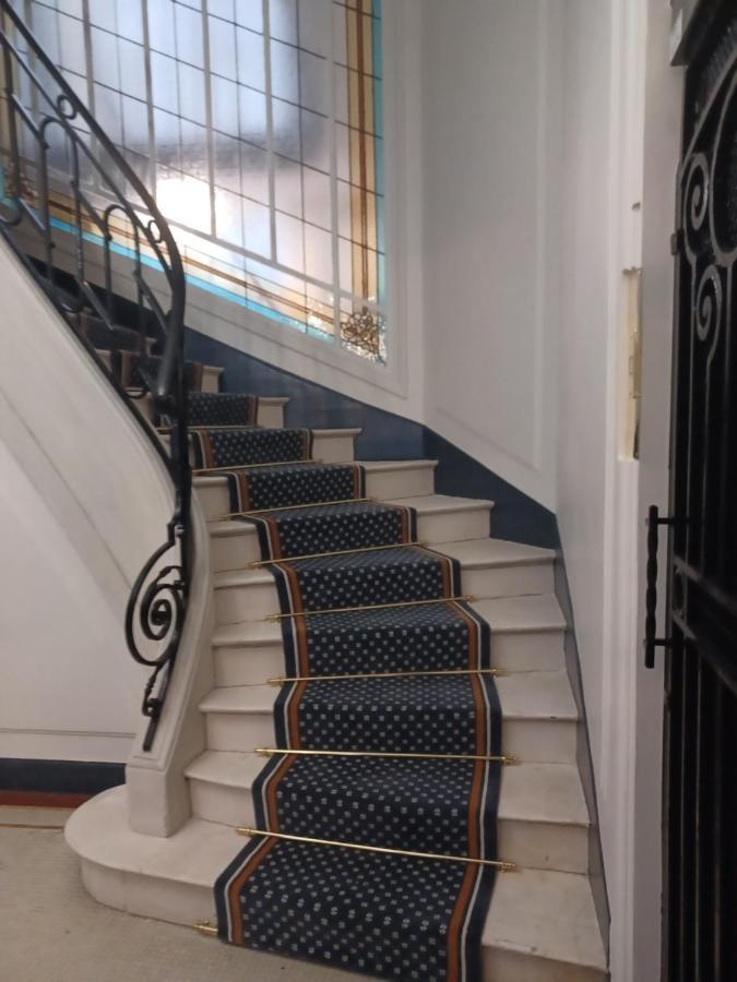 Toureifelchampselysee Parigi Esterno foto